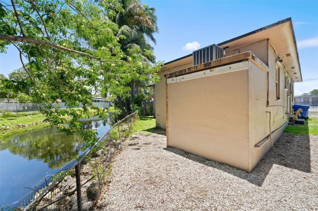 3211 NW 13th Ter , Unit 3211, Miami, FL 33125 Photo