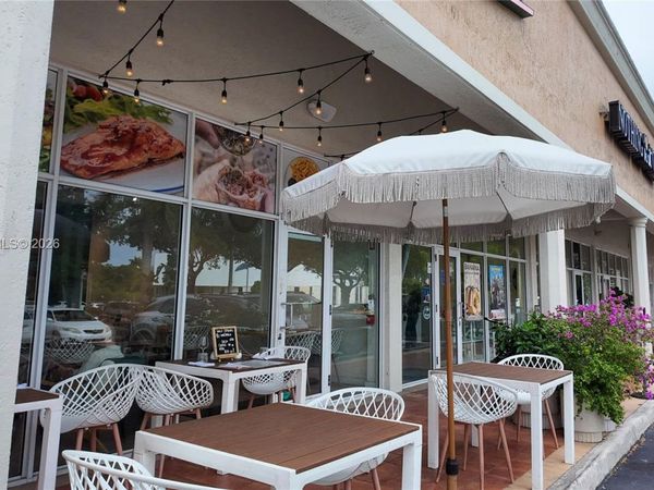 15400 Biscayne Blvd, North Miami, FL 33160