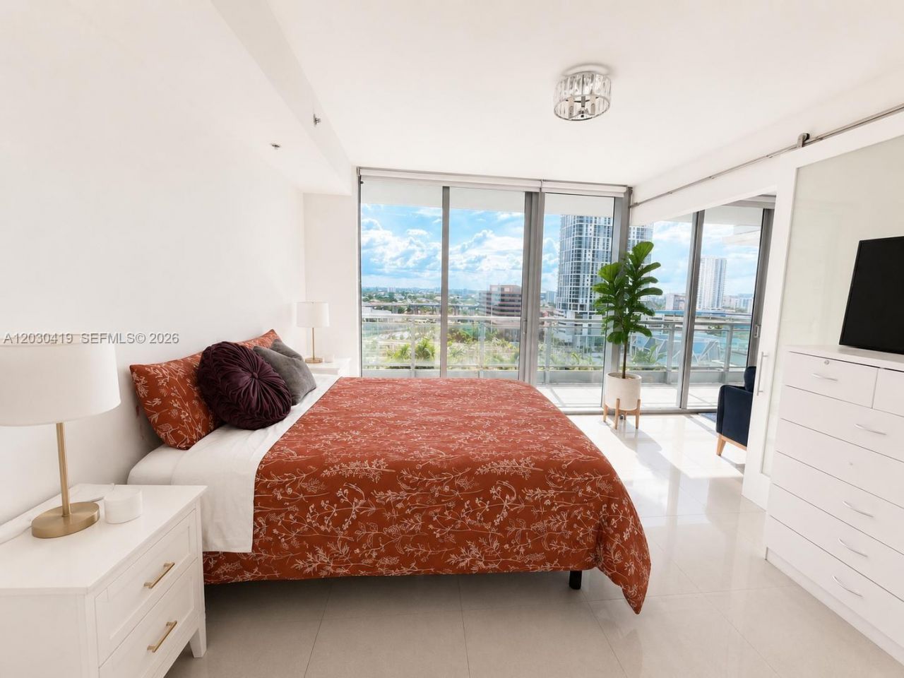92 SW 3rd St , Unit 1508, Miami, FL 33130 Photo