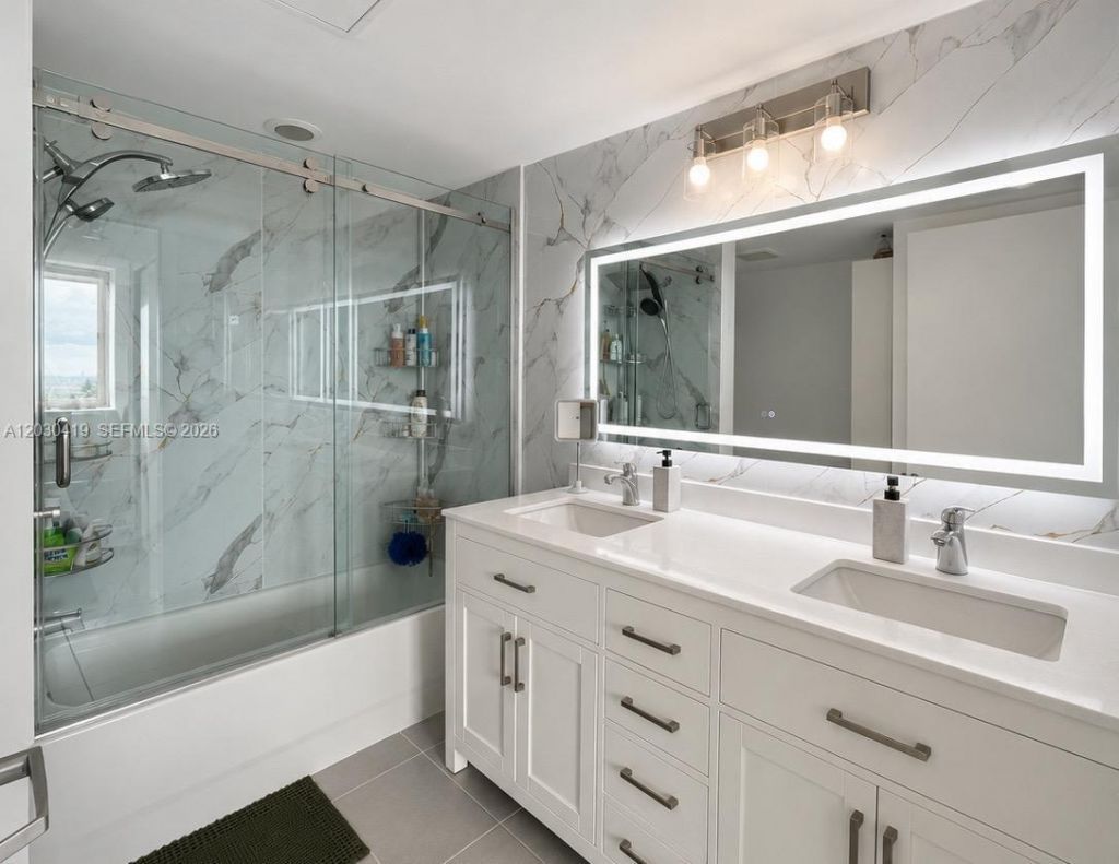 92 SW 3rd St , Unit 1508, Miami, FL 33130 Photo