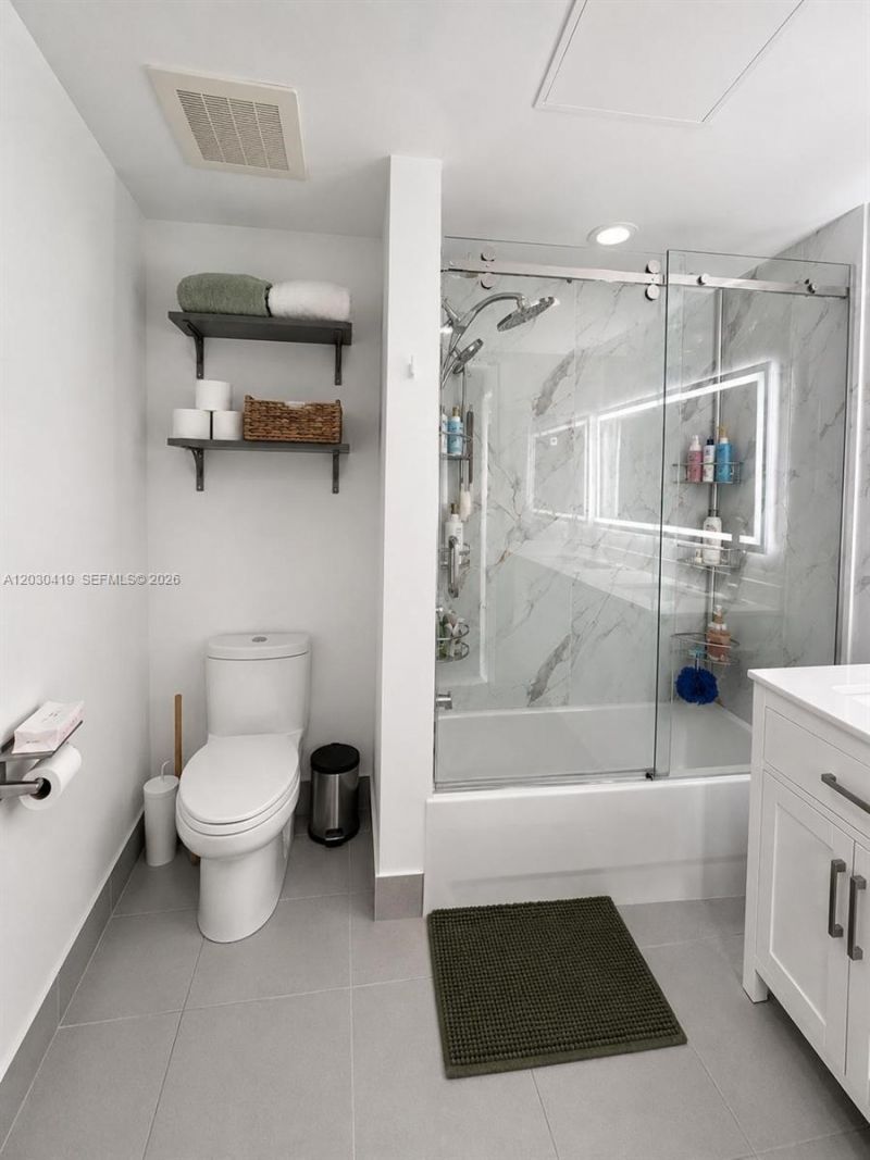 92 SW 3rd St , Unit 1508, Miami, FL 33130 Photo