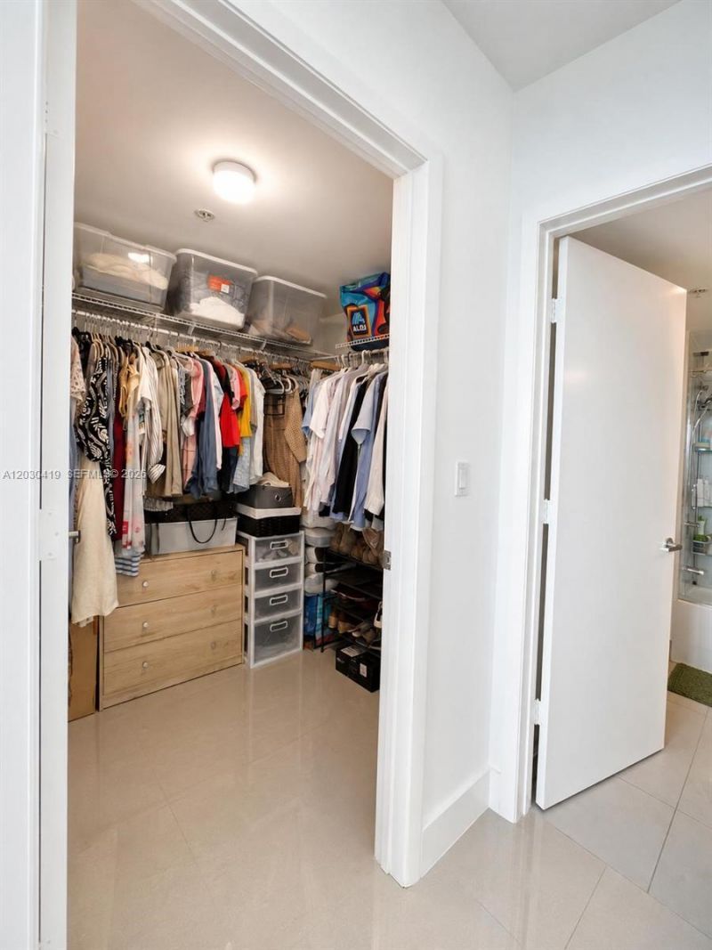 92 SW 3rd St , Unit 1508, Miami, FL 33130 Photo
