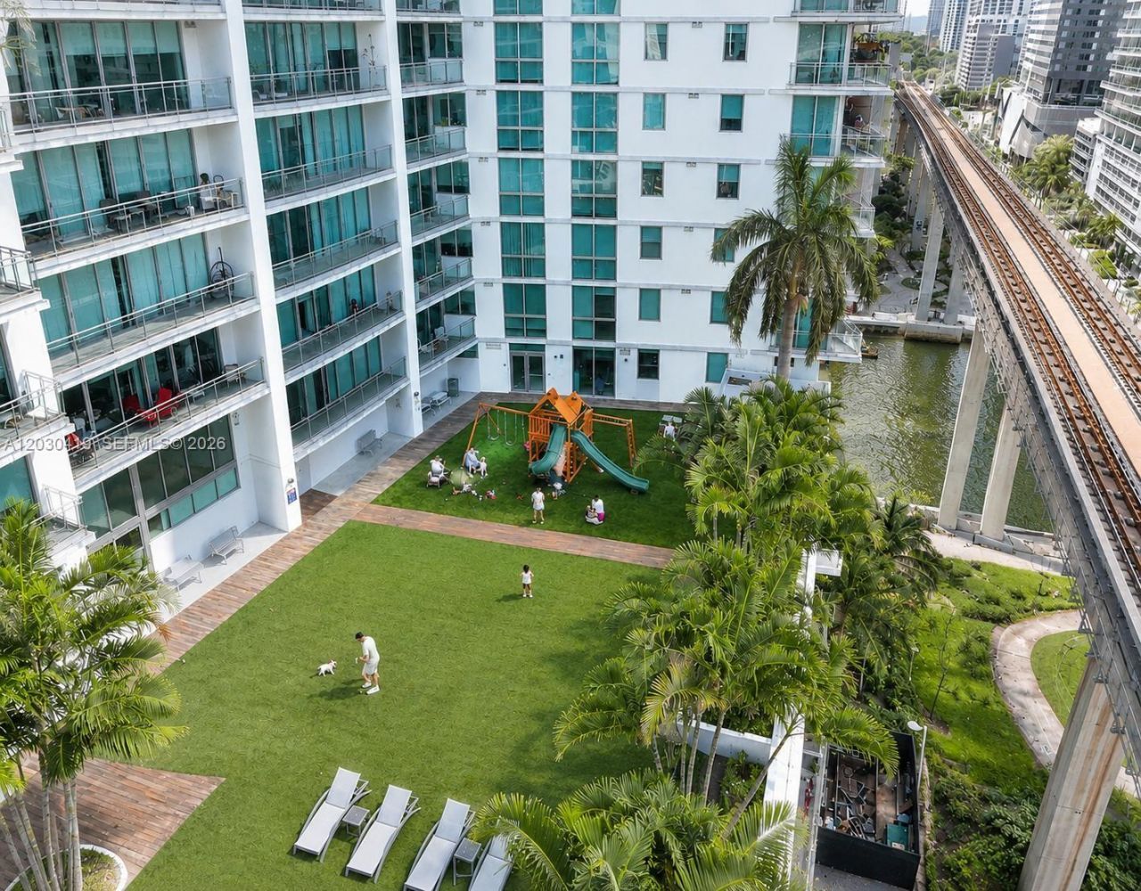 92 SW 3rd St , Unit 1508, Miami, FL 33130 Photo