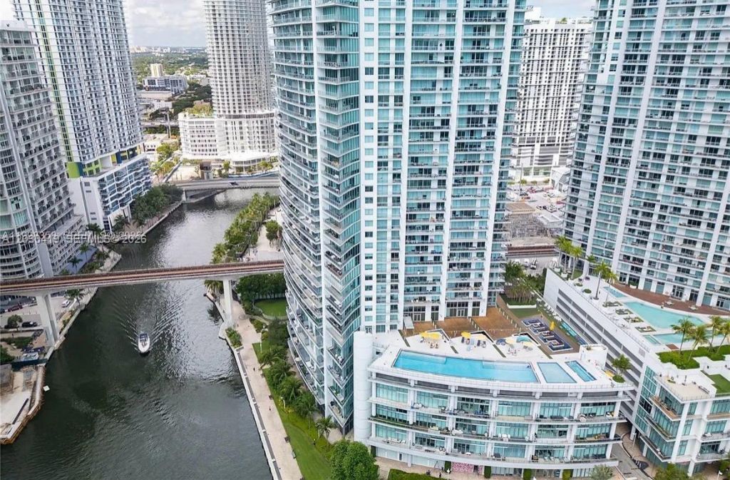 92 SW 3rd St , Unit 1508, Miami, FL 33130 Photo