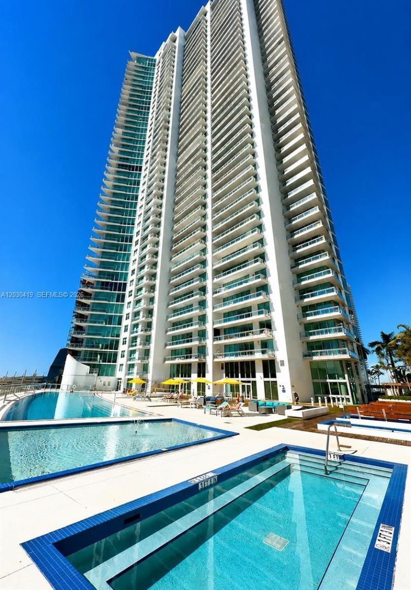 92 SW 3rd St , Unit 1508, Miami, FL 33130 Photo