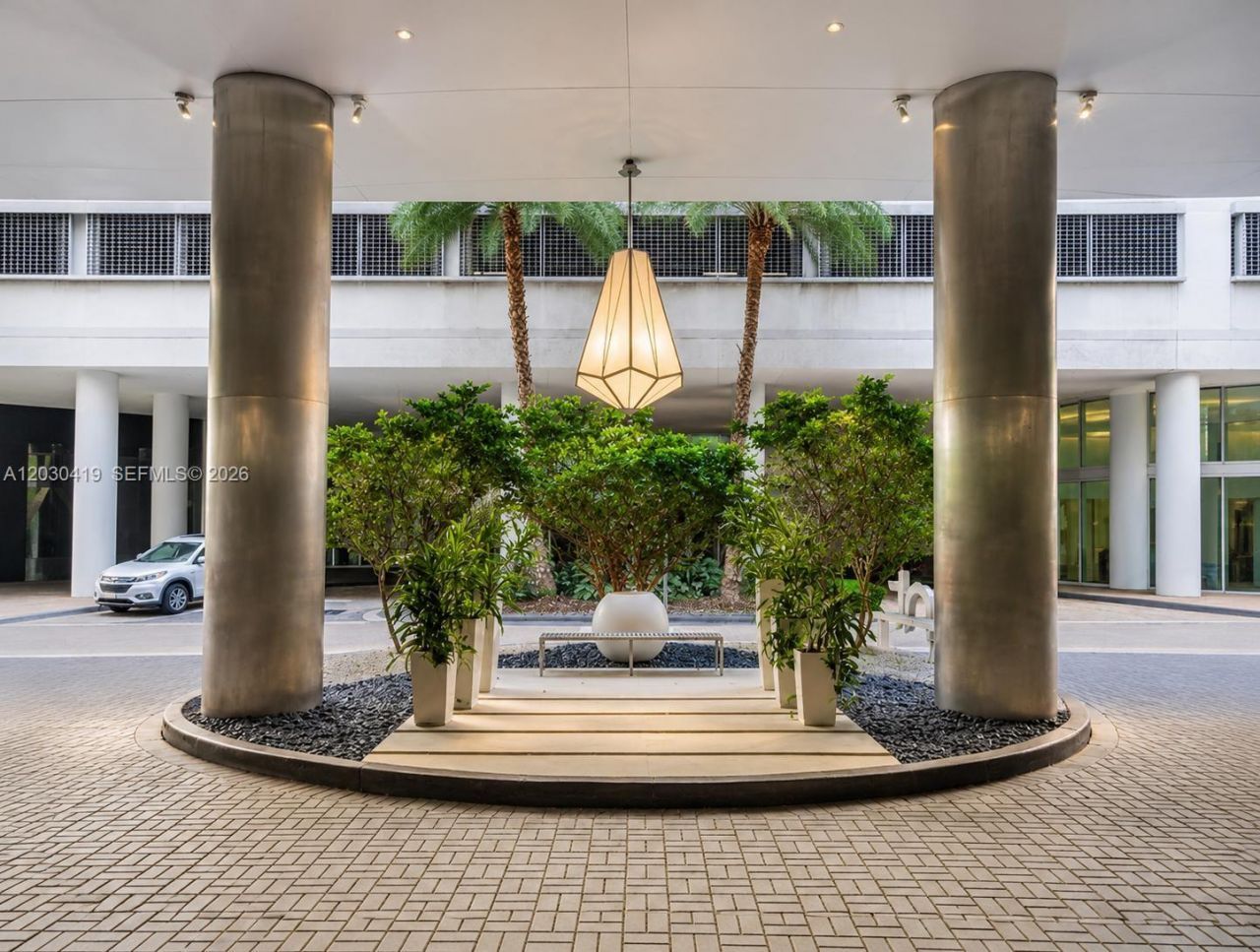 92 SW 3rd St , Unit 1508, Miami, FL 33130 Photo