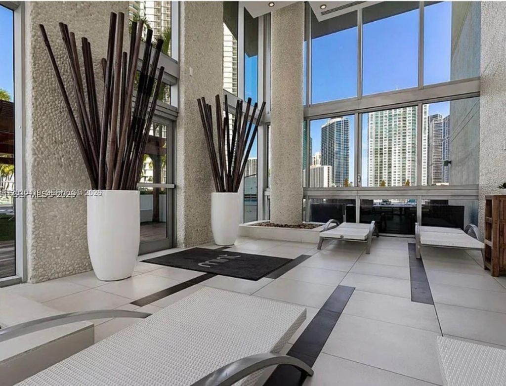 92 SW 3rd St , Unit 1508, Miami, FL 33130 Photo
