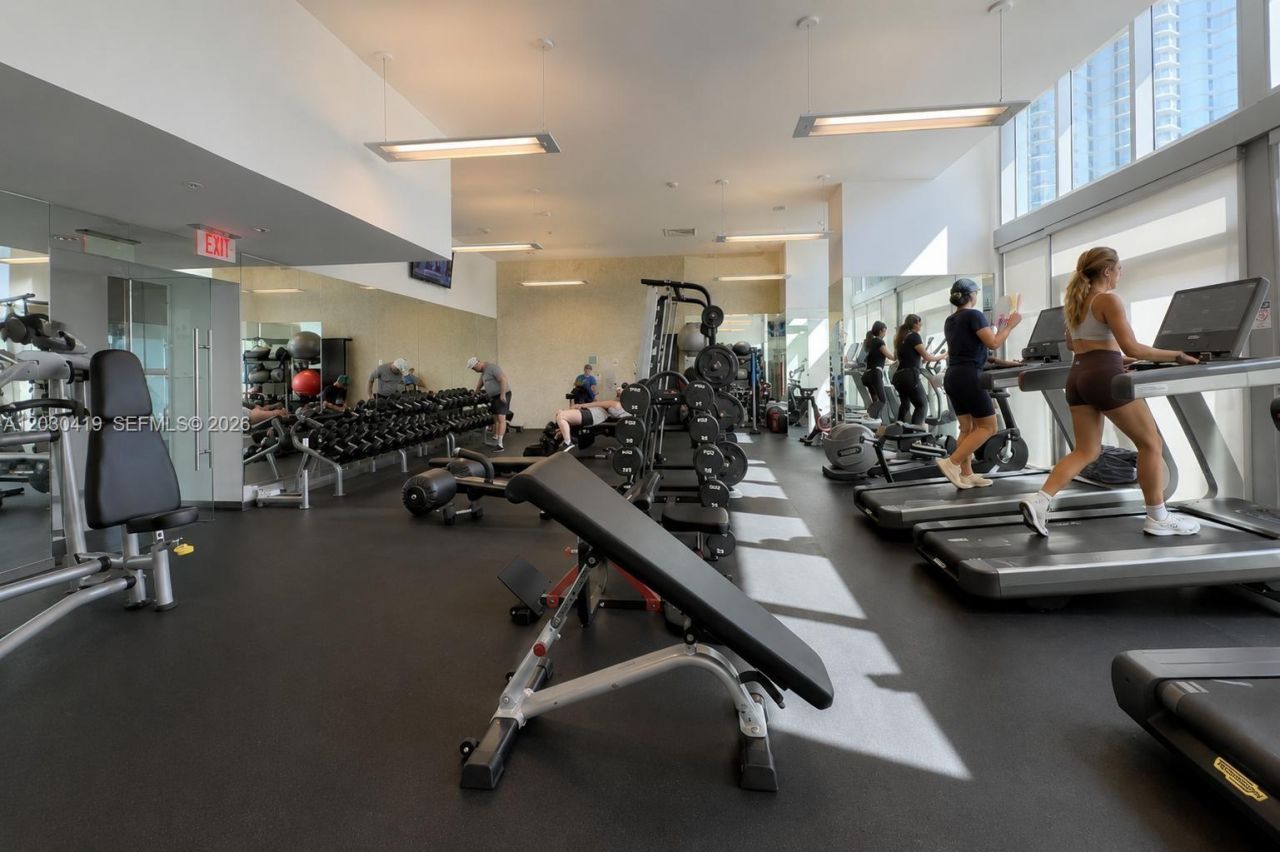 92 SW 3rd St , Unit 1508, Miami, FL 33130 Photo