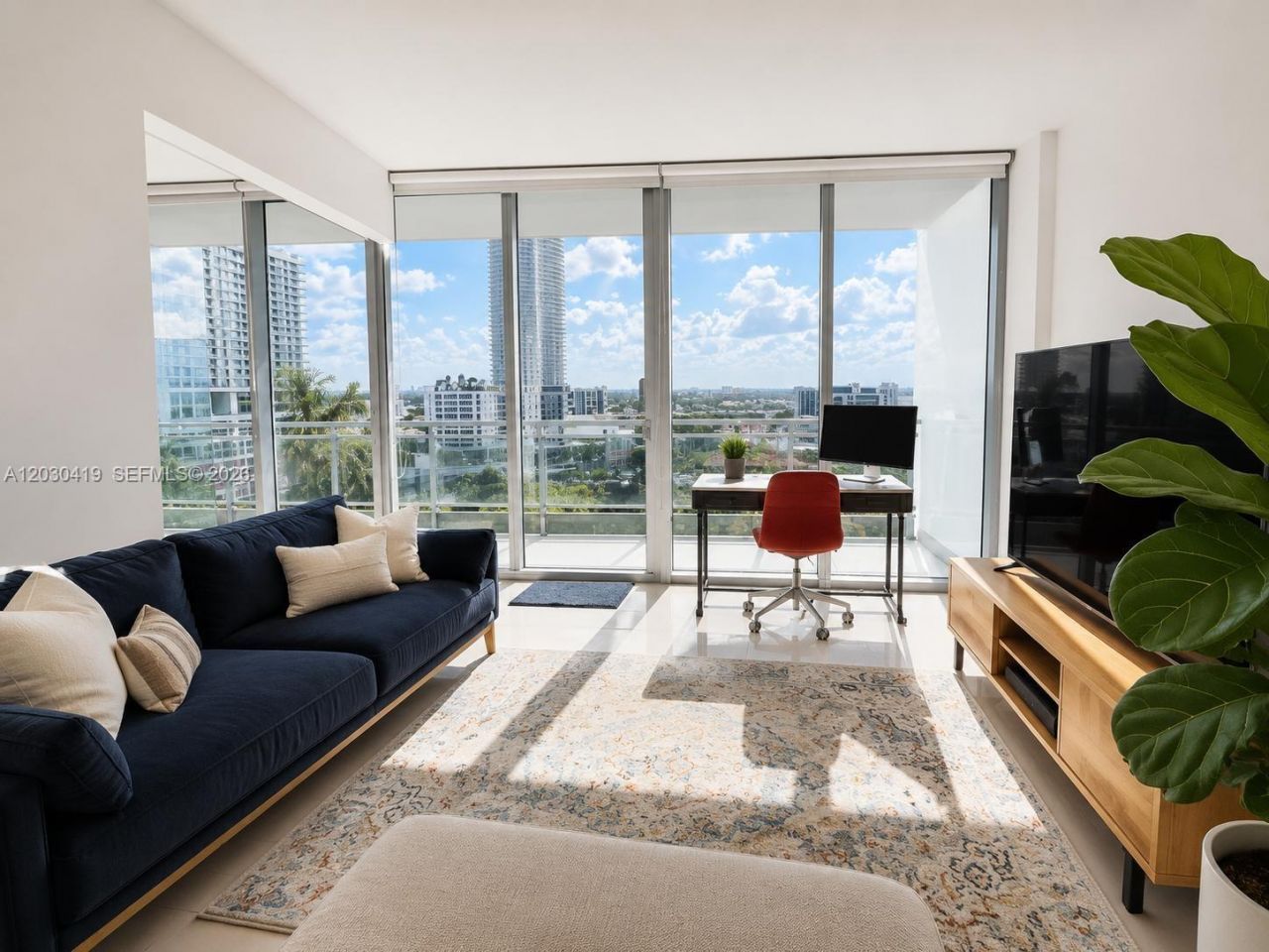 92 SW 3rd St , Unit 1508, Miami, FL 33130 Photo