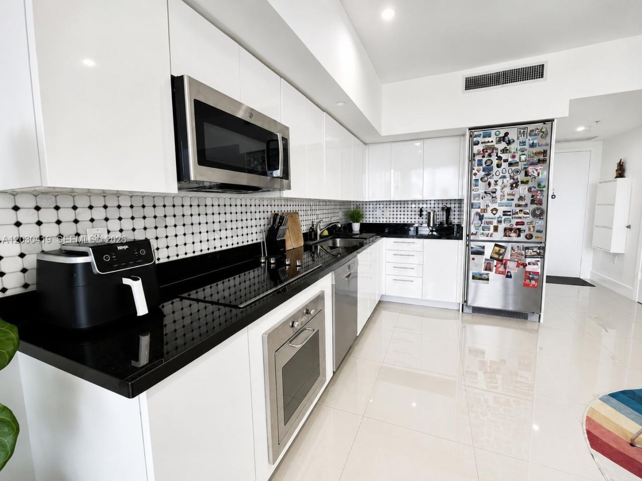 92 SW 3rd St , Unit 1508, Miami, FL 33130 Photo