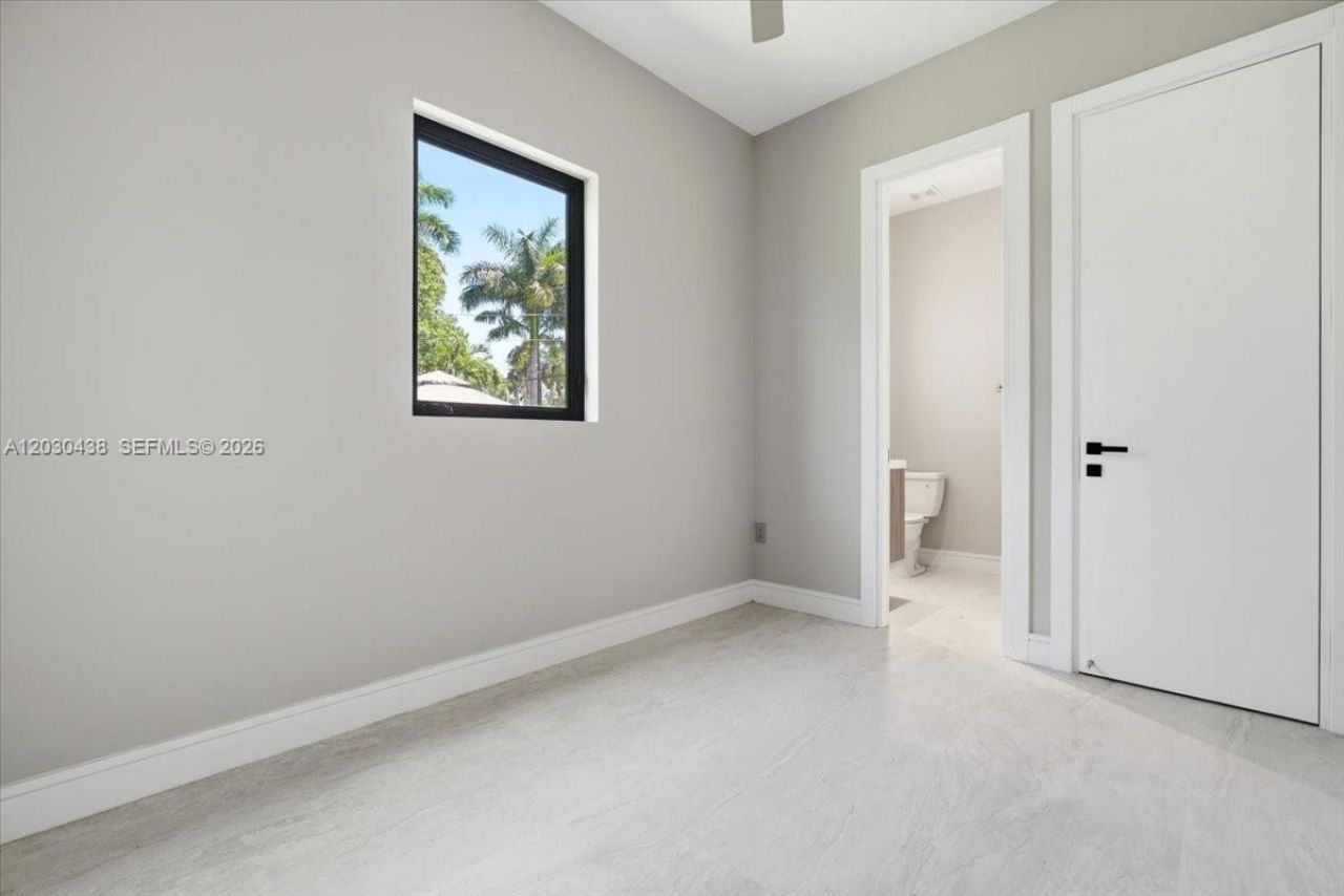 1380 Hollywood Blvd, Hollywood, FL 33019 Photo