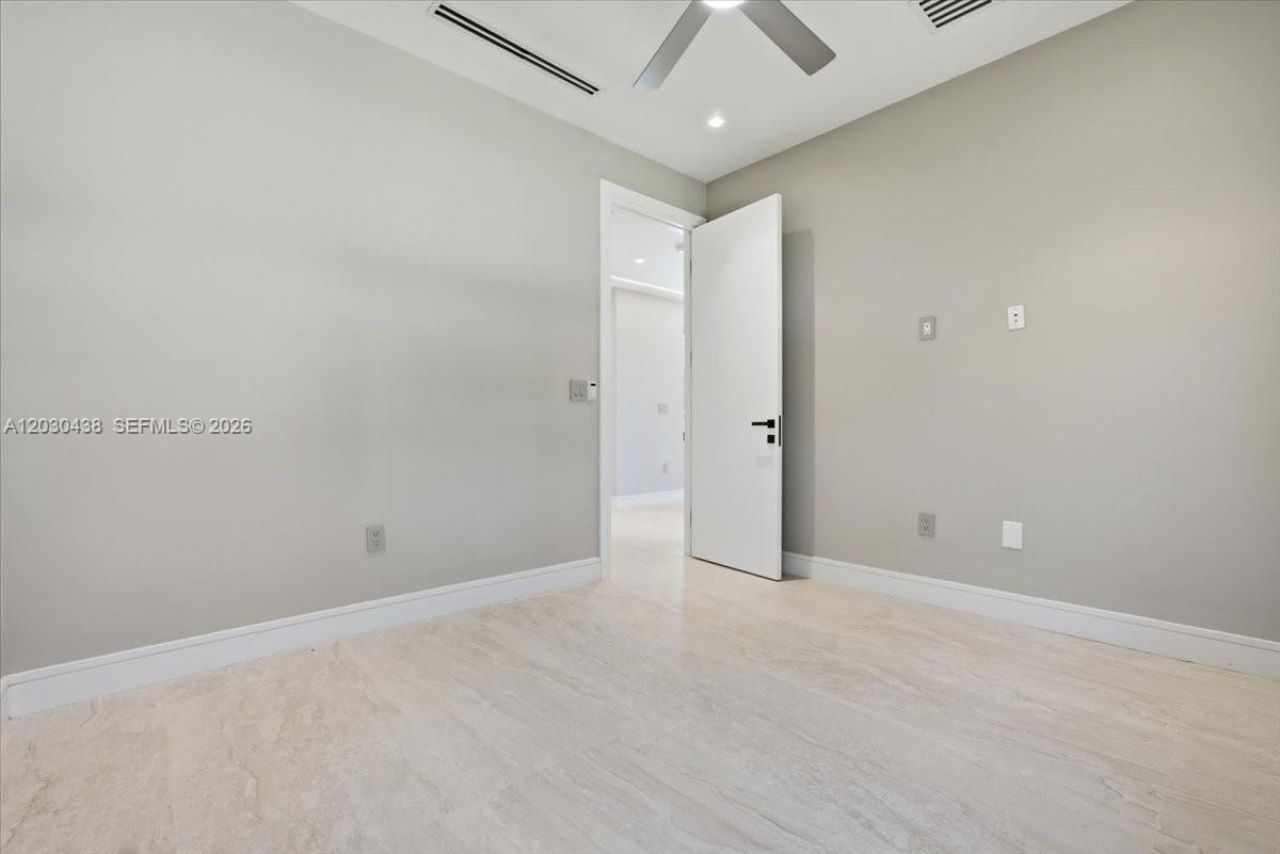 1380 Hollywood Blvd , Hollywood, FL 33019 Photo