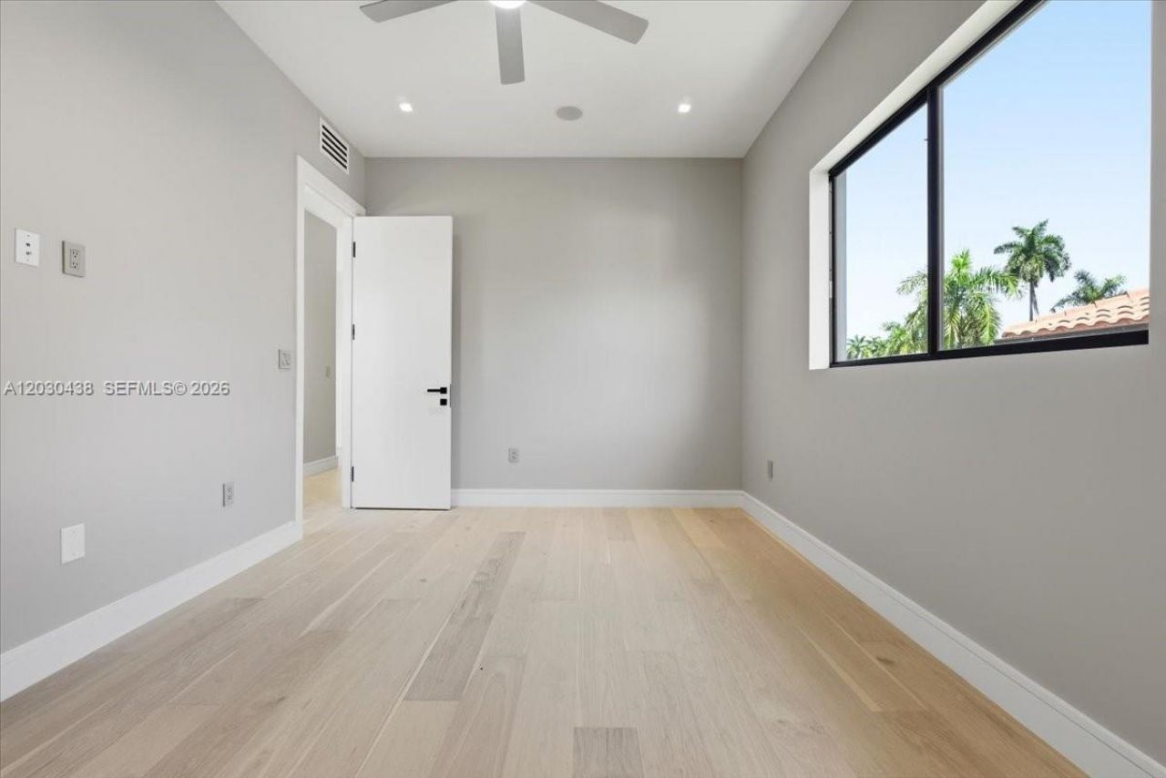 1380 Hollywood Blvd, Hollywood, FL 33019 Photo