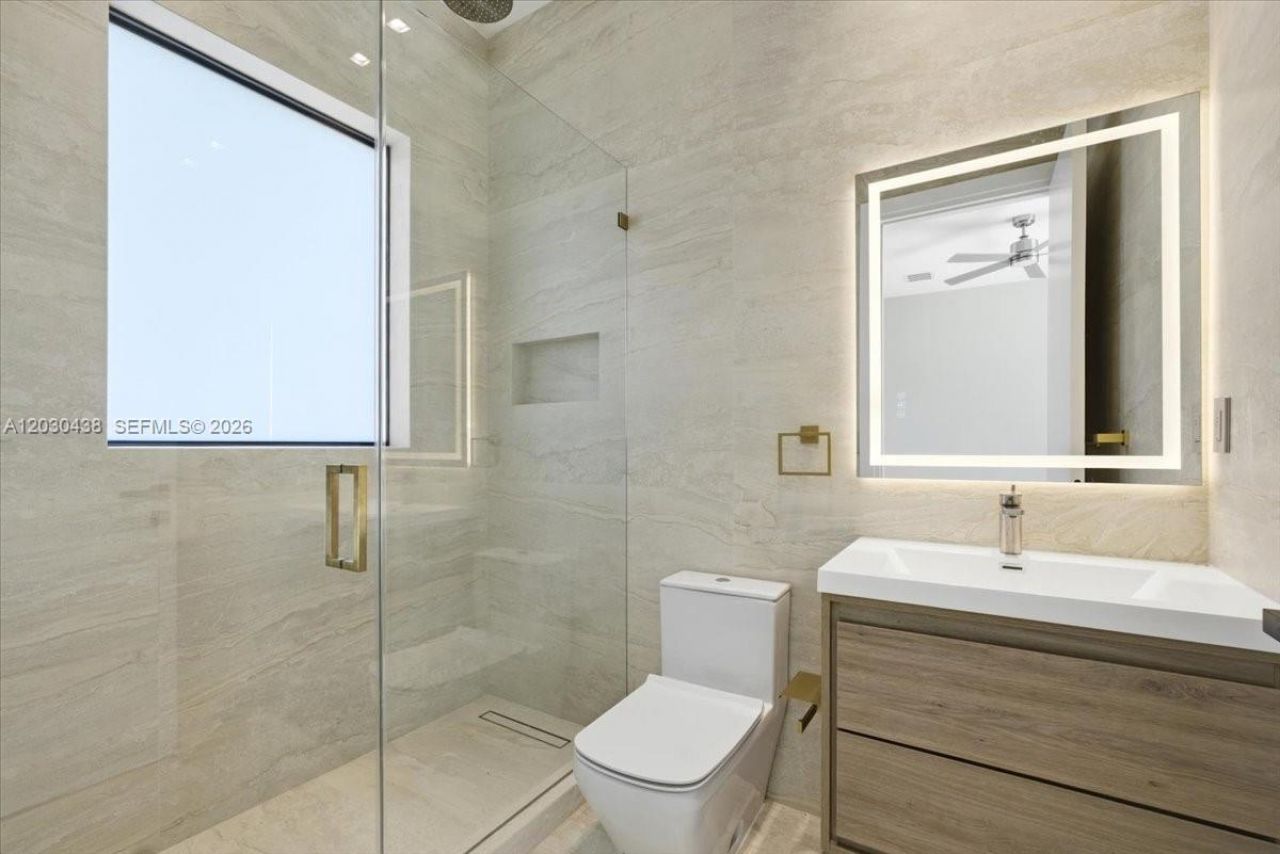 1380 Hollywood Blvd, Hollywood, FL 33019 Photo