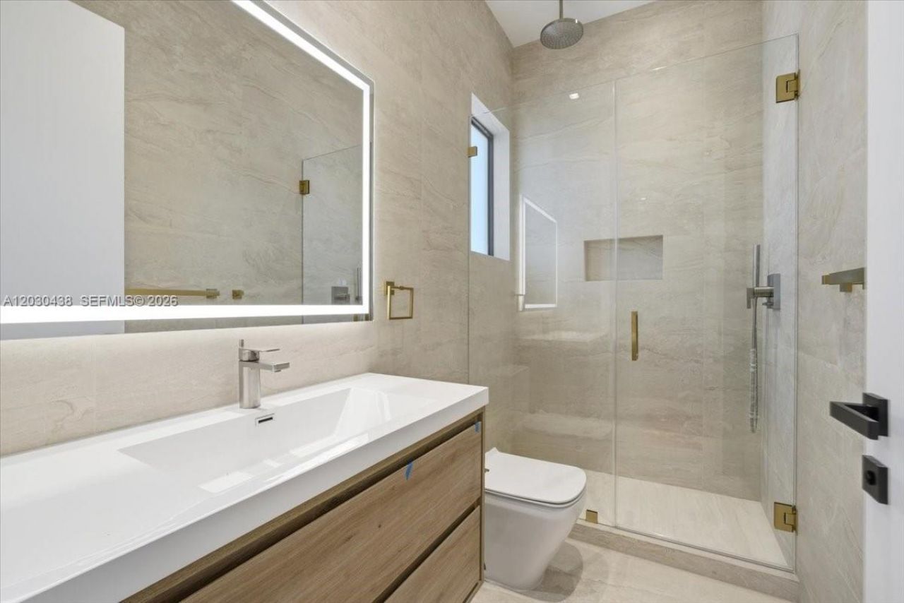 1380 Hollywood Blvd, Hollywood, FL 33019 Photo