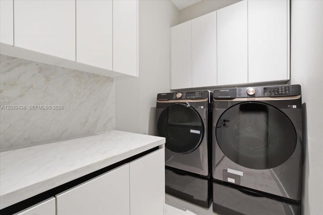1380 Hollywood Blvd, Hollywood, FL 33019 Photo