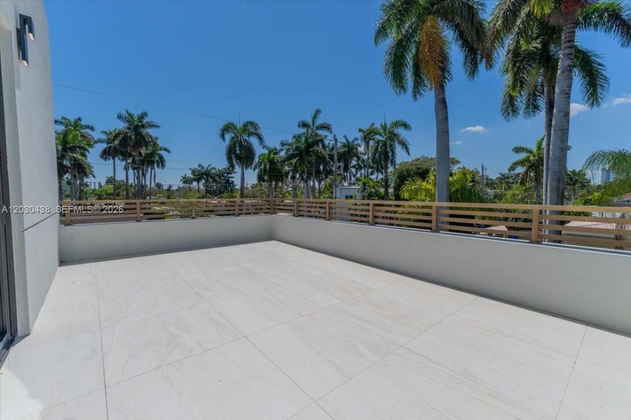1380 Hollywood Blvd, Hollywood, FL 33019 Photo