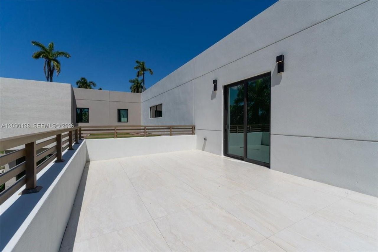 1380 Hollywood Blvd, Hollywood, FL 33019 Photo