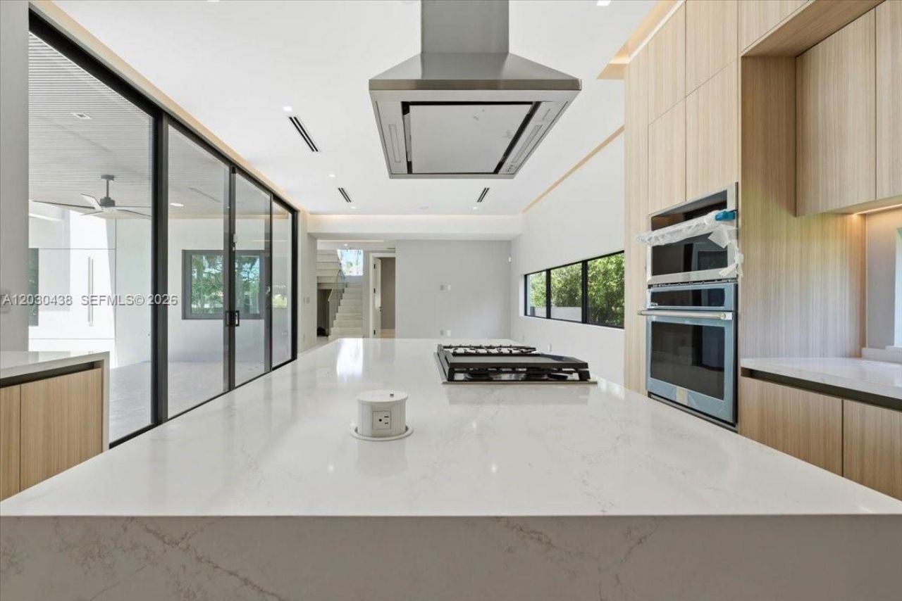 1380 Hollywood Blvd, Hollywood, FL 33019 Photo