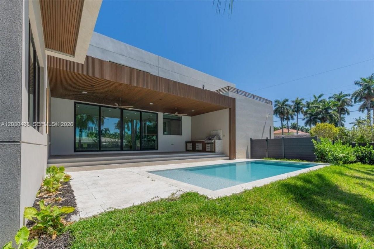 1380 Hollywood Blvd, Hollywood, FL 33019 Photo