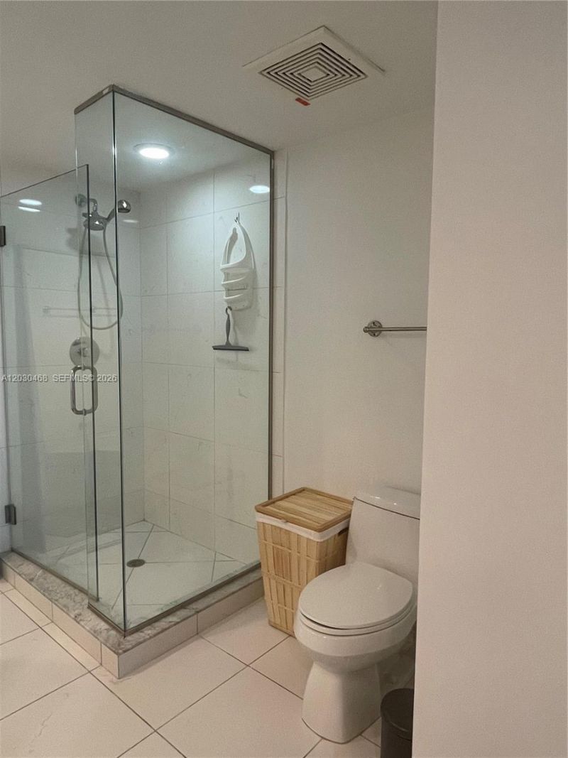 500 Brickell Ave , Unit 3105, Miami, FL 33131 Photo