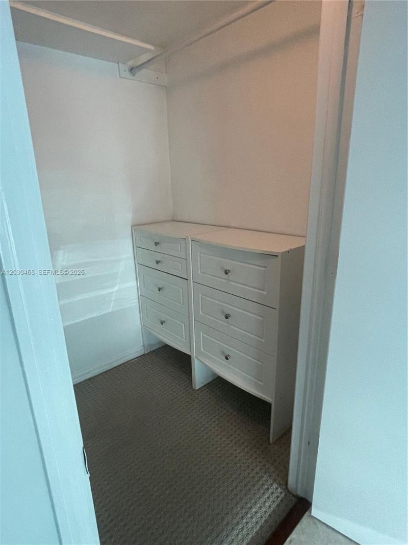 500 Brickell Ave , Unit 3105, Miami, FL 33131 Photo