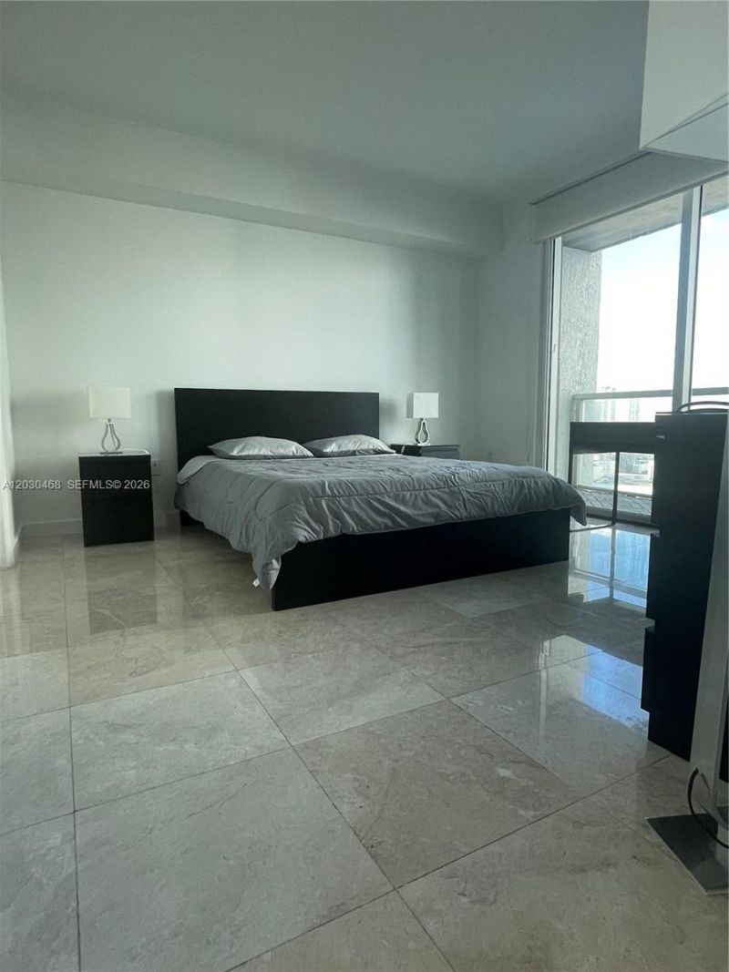 500 Brickell Ave , Unit 3105, Miami, FL 33131 Photo