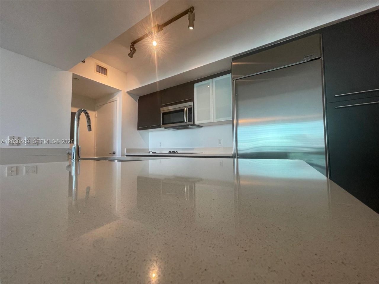 500 Brickell Ave , Unit 3105, Miami, FL 33131 Photo
