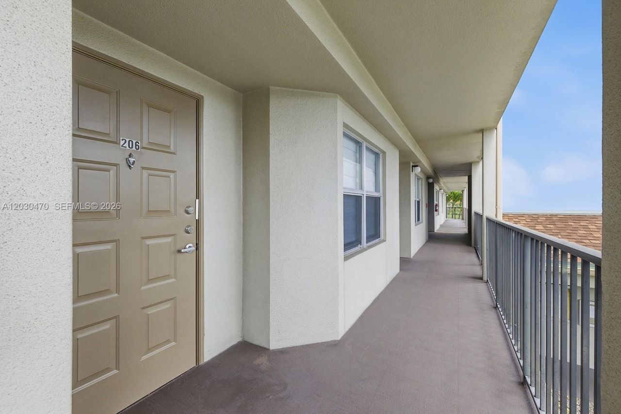550 SW 138th Ave , Unit 206K, Pembroke Pines, FL 33027 Photo