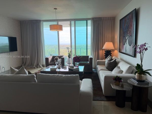 14951 Royal Oaks Ln , Unit 2001, Miami, FL 33181