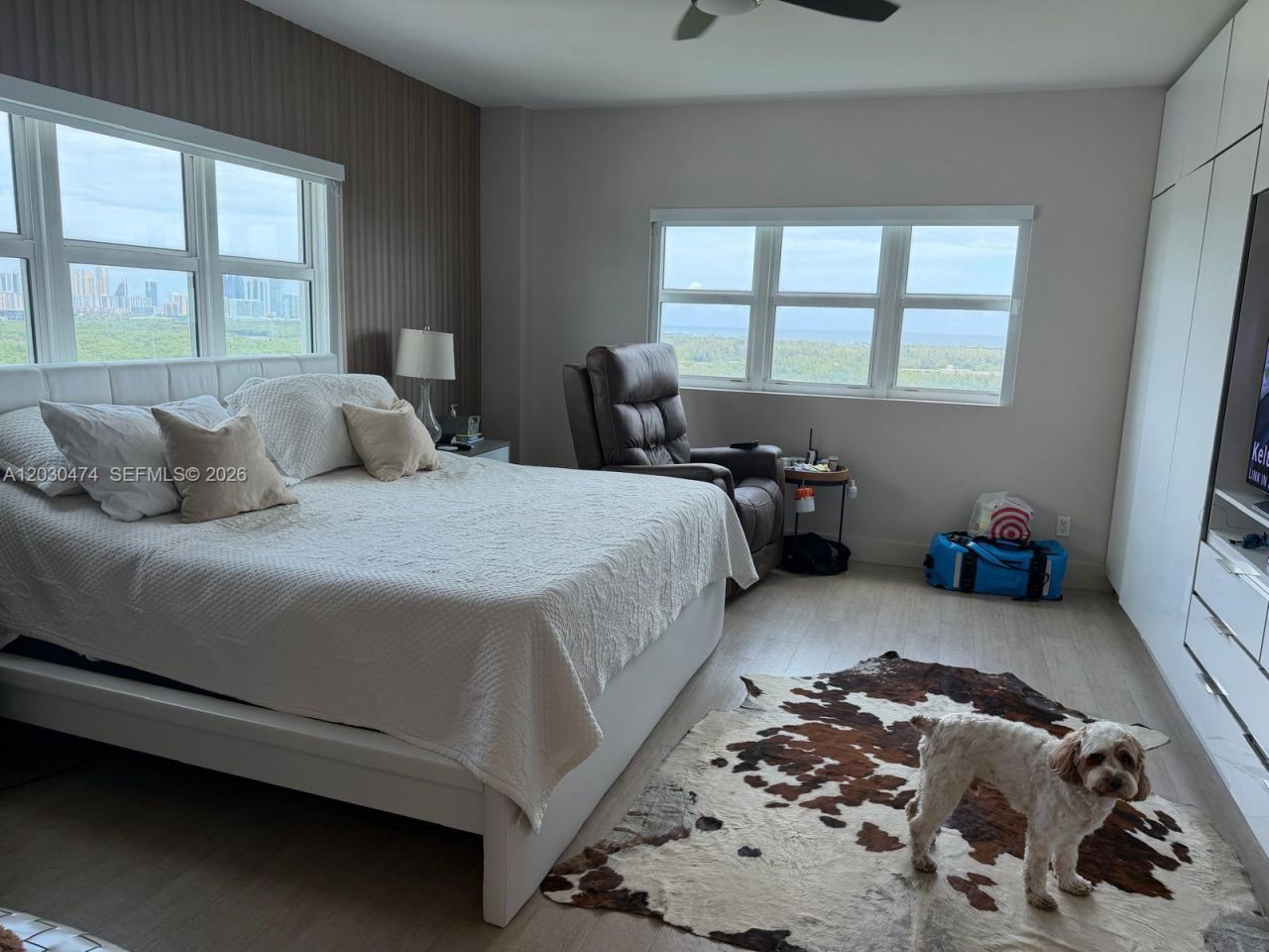 14951 Royal Oaks Ln , Unit 2001, Miami, FL 33181 Photo