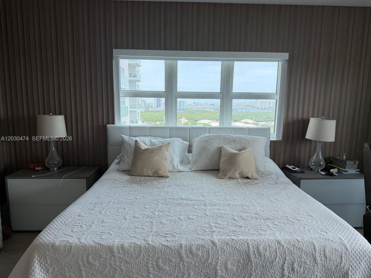14951 Royal Oaks Ln , Unit 2001, Miami, FL 33181 Photo