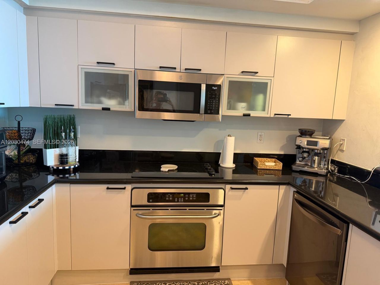 14951 Royal Oaks Ln , Unit 2001, Miami, FL 33181 Photo