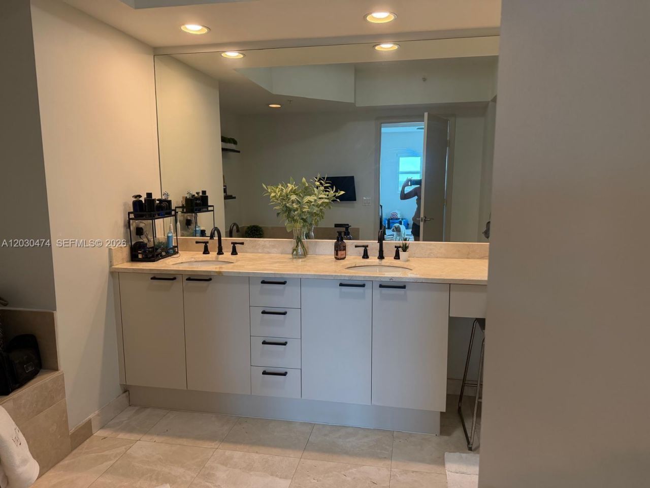 14951 Royal Oaks Ln , Unit 2001, Miami, FL 33181 Photo