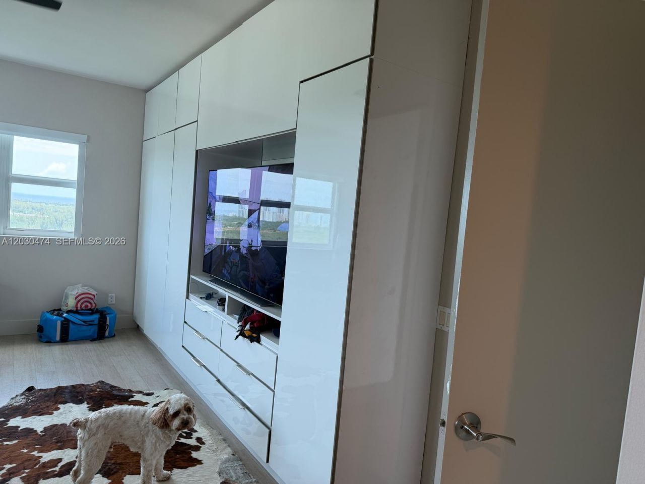 14951 Royal Oaks Ln , Unit 2001, Miami, FL 33181 Photo