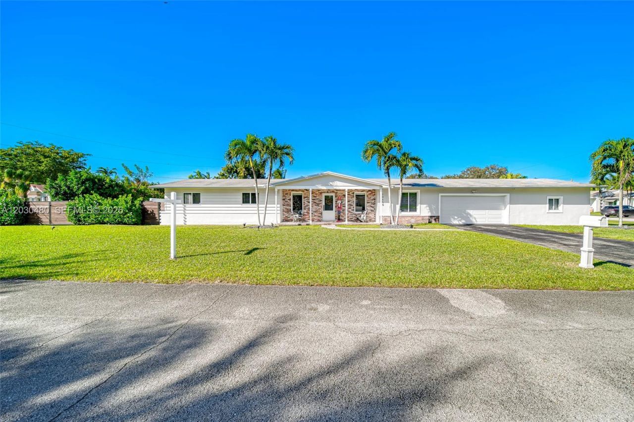 10600 SW 80th Ct, Miami, FL 33156 Photo