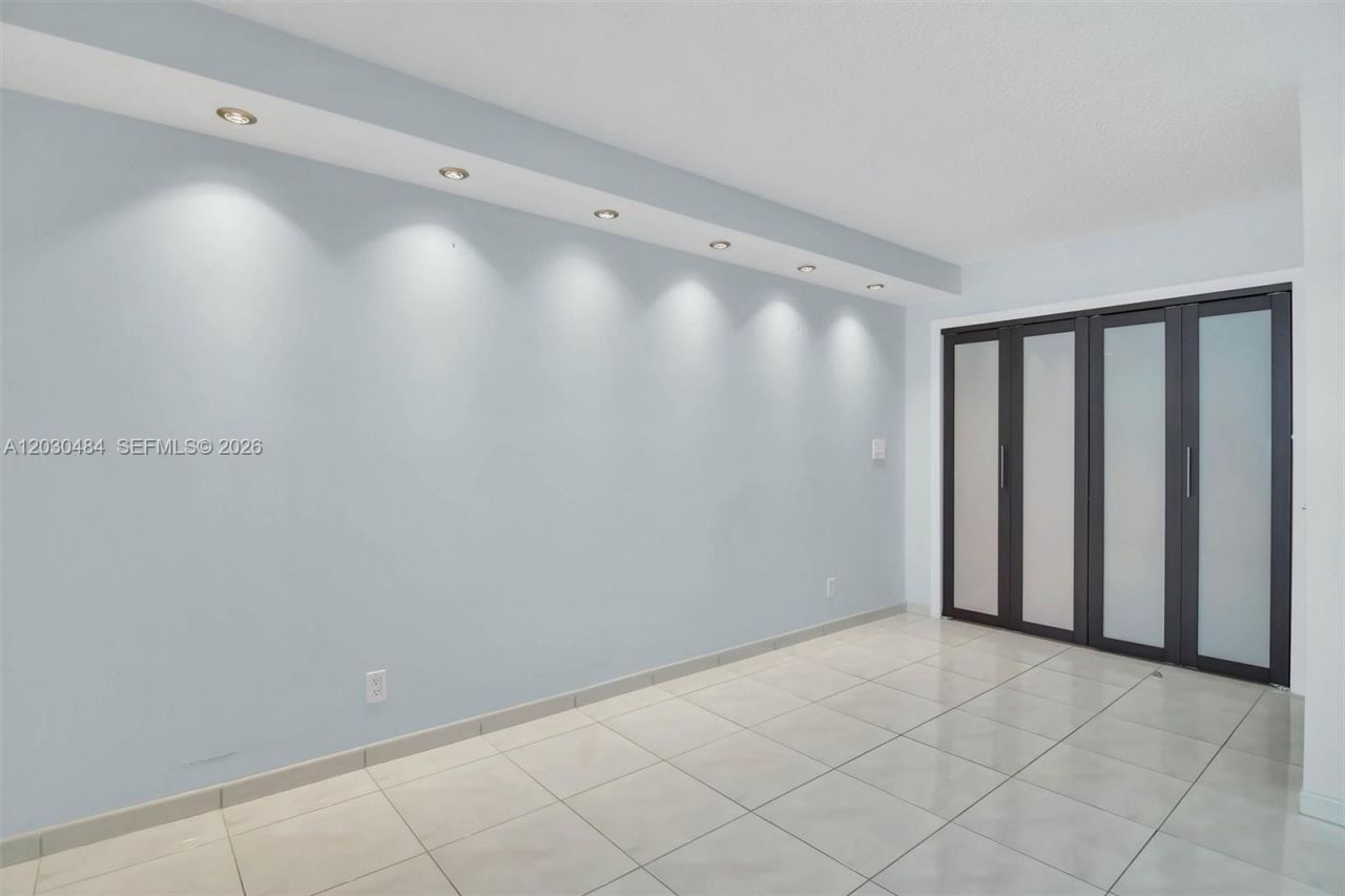 812 NE 26th Ave , Hallandale Beach, FL 33009 Photo