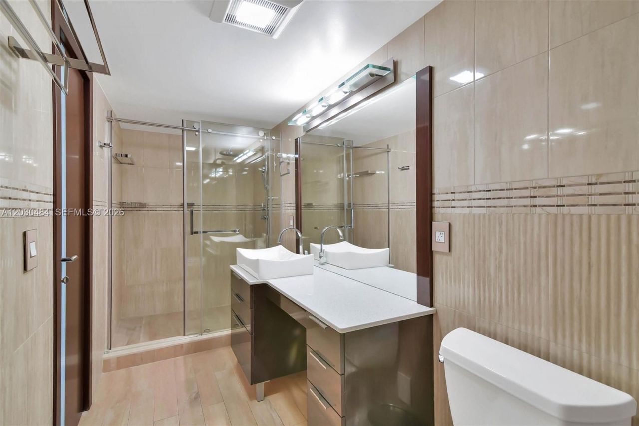 812 NE 26th Ave , Hallandale Beach, FL 33009 Photo