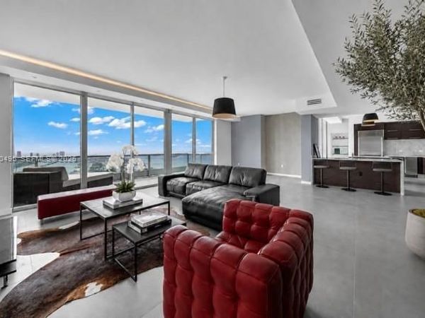 900 Biscayne Blvd, Unit PH6205, Miami, FL 33132
