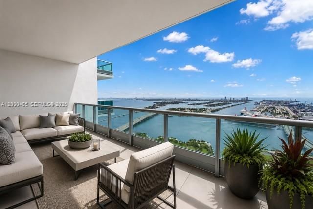 900 Biscayne Blvd , Unit PH6205, Miami, FL 33132 Photo