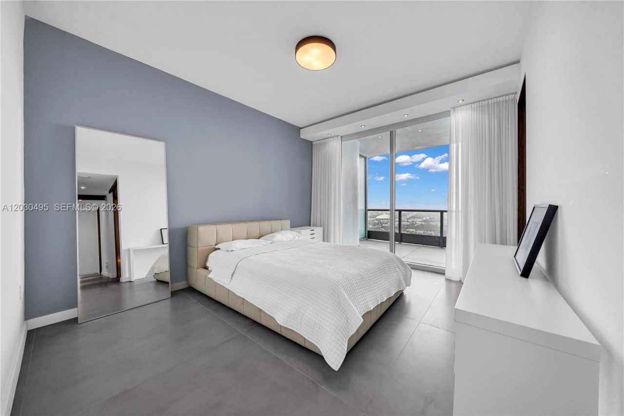 900 Biscayne Blvd , Unit PH6205, Miami, FL 33132 Photo