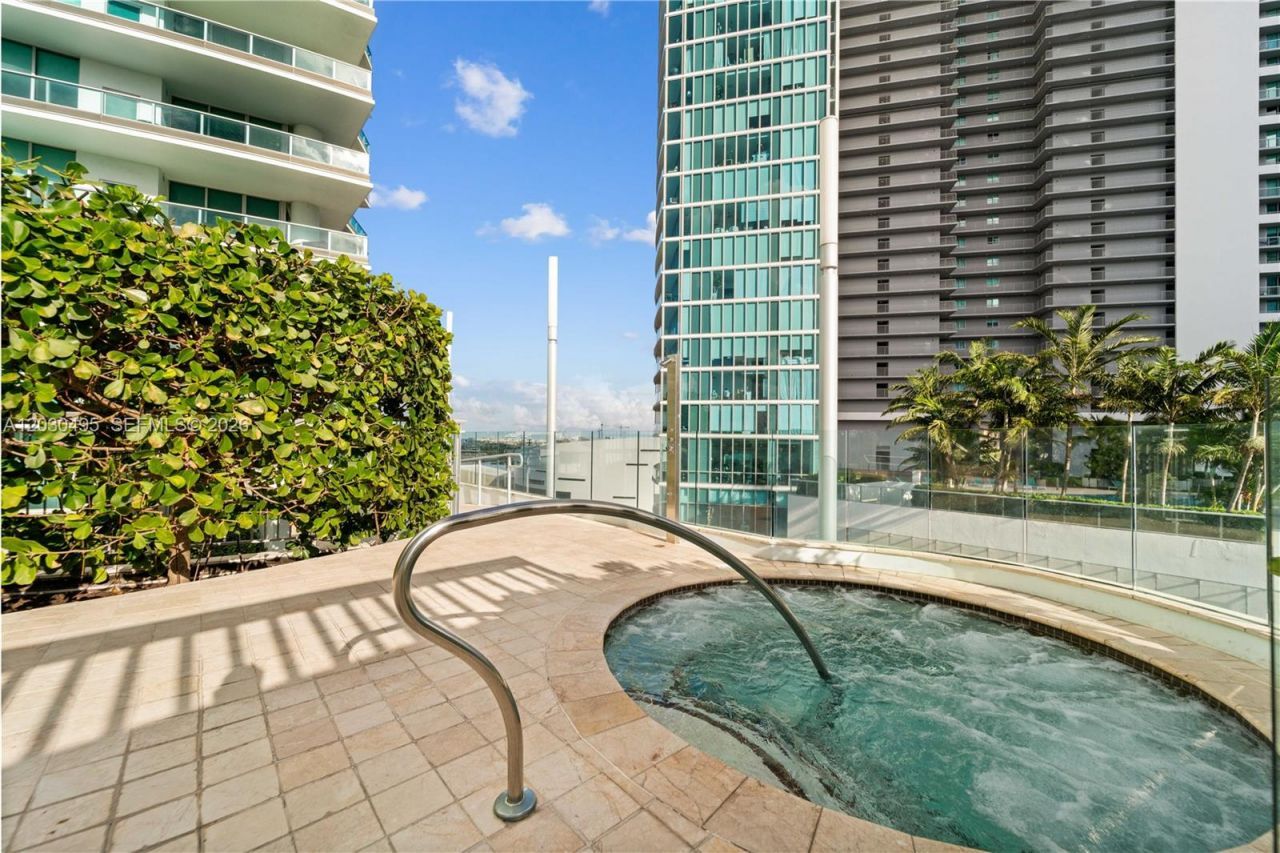 900 Biscayne Blvd , Unit PH6205, Miami, FL 33132 Photo