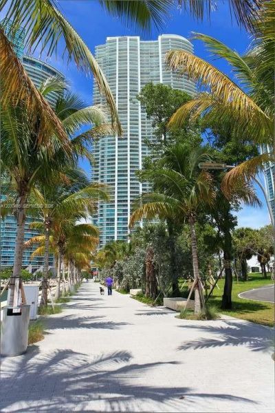 900 Biscayne Blvd , Unit PH6205, Miami, FL 33132 Photo