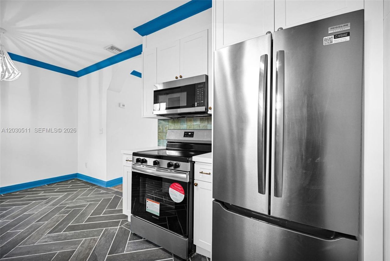 1605 Michigan Ave , Unit 929, Miami Beach, FL 33139 Photo
