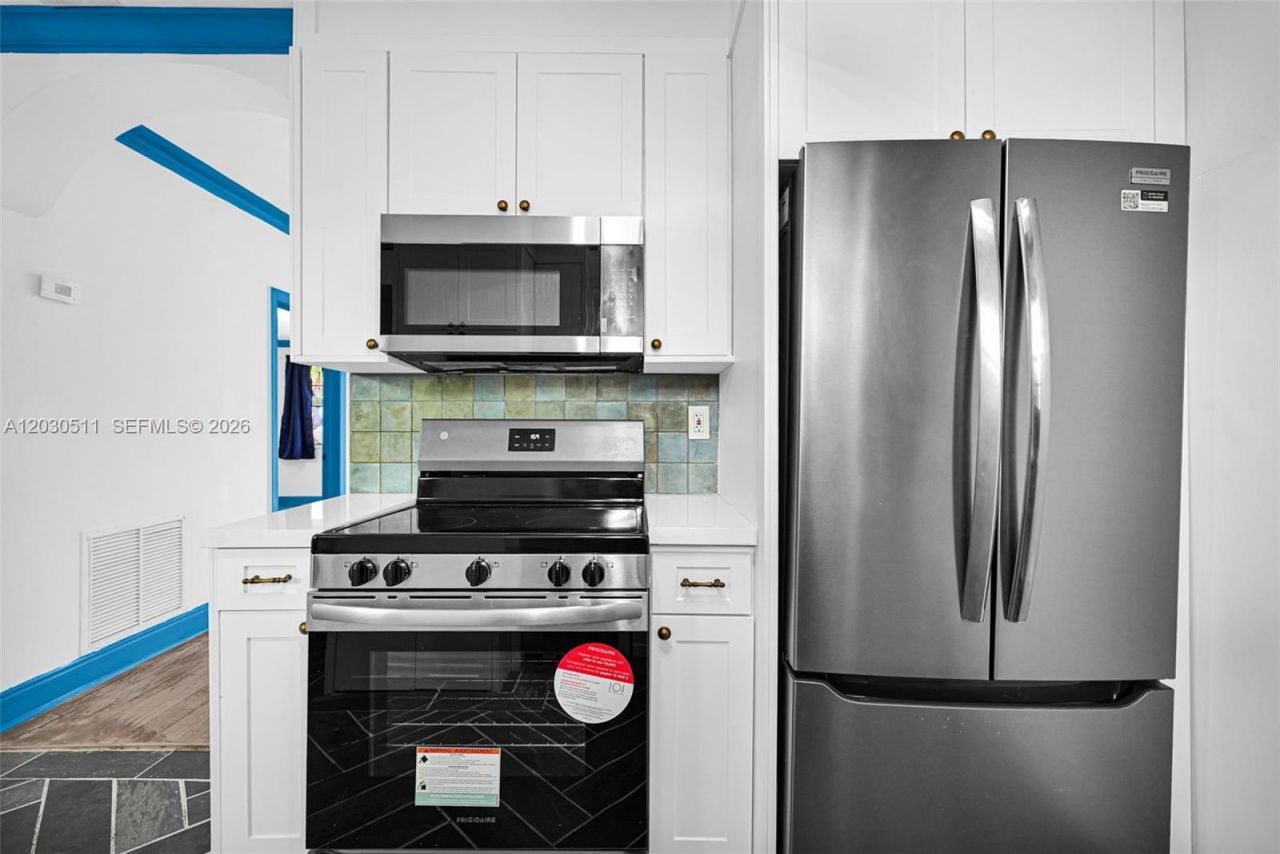 1605 Michigan Ave , Unit 929, Miami Beach, FL 33139 Photo