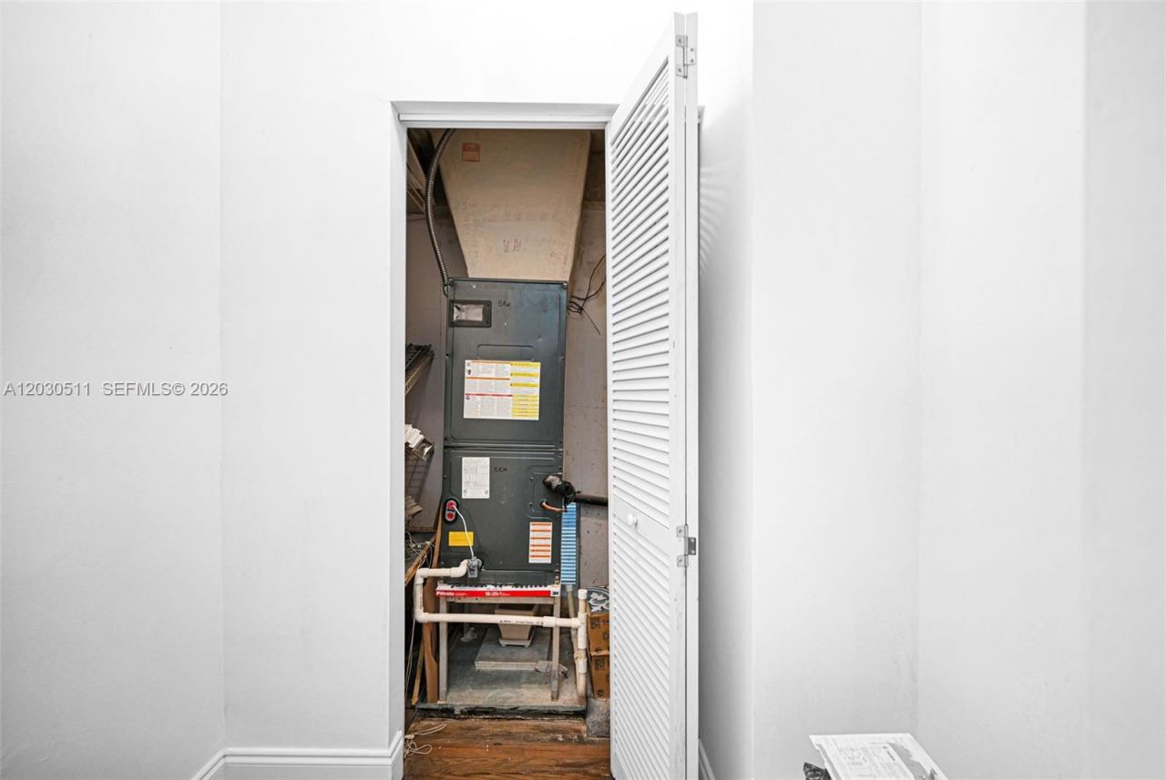 1605 Michigan Ave , Unit 929, Miami Beach, FL 33139 Photo