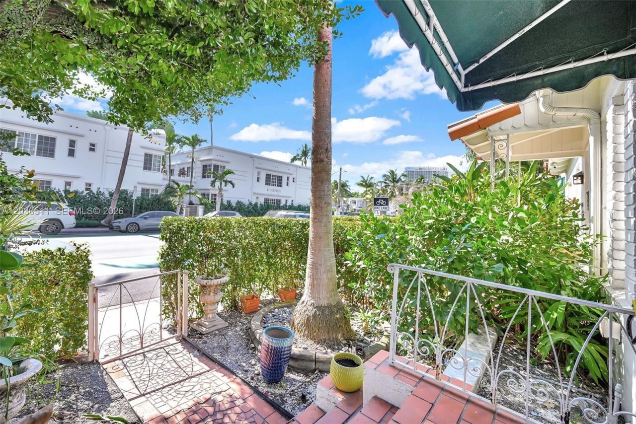 1605 Michigan Ave , Unit 929, Miami Beach, FL 33139 Photo