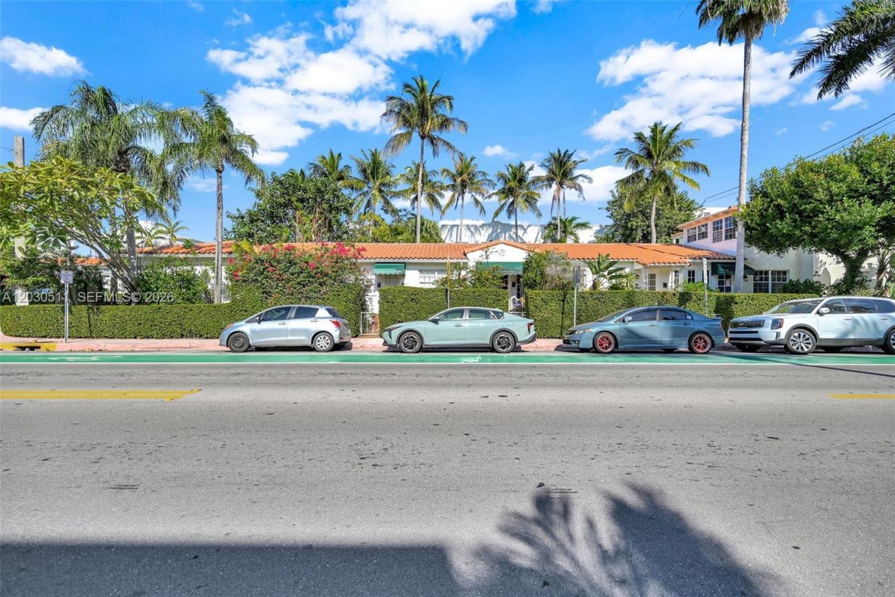 1605 Michigan Ave , Unit 929, Miami Beach, FL 33139 Photo