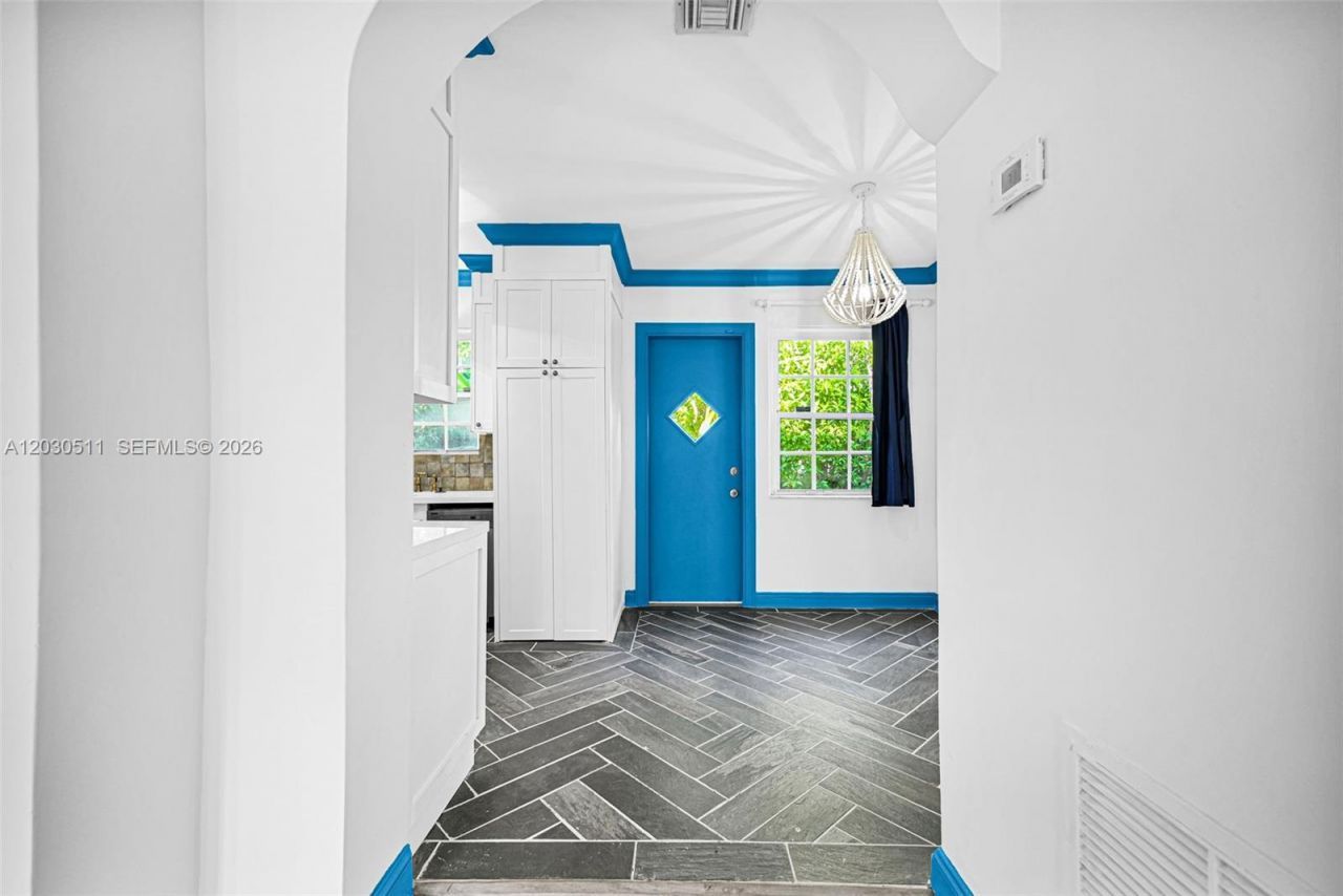 1605 Michigan Ave , Unit 929, Miami Beach, FL 33139 Photo