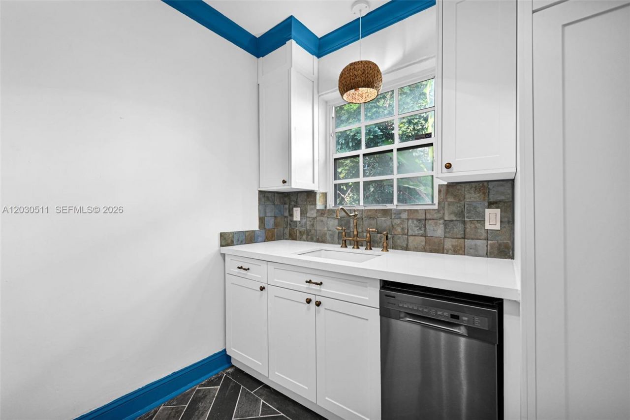 1605 Michigan Ave , Unit 929, Miami Beach, FL 33139 Photo